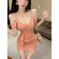 批发实拍性感吊带连衣裙女新款法式复古落肩袖修身显瘦<b class='q'>裙子</b>低胸包臀裙