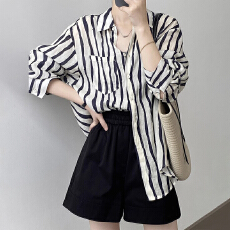 批发秋装新款高级感粉色竖条纹衬衫宽松休闲百搭防晒开衫亚麻上衣