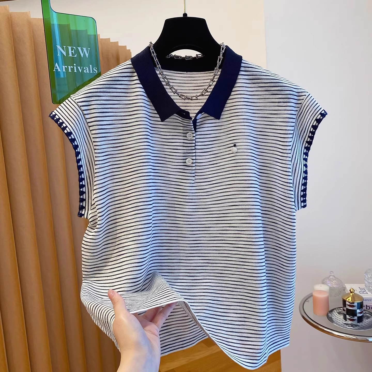 한국 고급 센스 스트라이프 니트 티셔츠 여성용 짧은 소매 새로운 루즈핏 Chic 작은 날다 소매 POLO 칼라 맨위