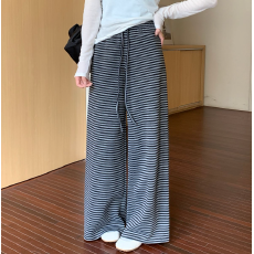 实拍2026早春UM条纹慵懒宽松休闲裤遛弯直筒裤子高腰阔腿拖地裤