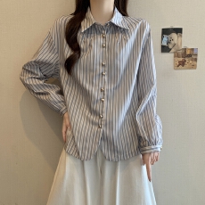 批发实拍<b class='q'>秋</b>装新款大码女装条纹衬衫长袖珍珠扣上衣韩版休闲宽松上衣