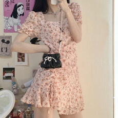 批发夏装大码女装碎花胖mm甜美方领收腰显瘦仙女连衣<b class='q'>裙</b>M-4XL200斤