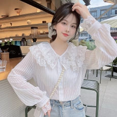 批发实拍夏装超仙洋气上衣胖mm春装<b class='q'>蕾丝</b>花边娃娃领衬衫