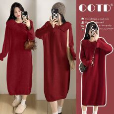 孕妇装2026秋冬款针织长裙时尚大码潮妈宽松中长款娃娃领连衣裙