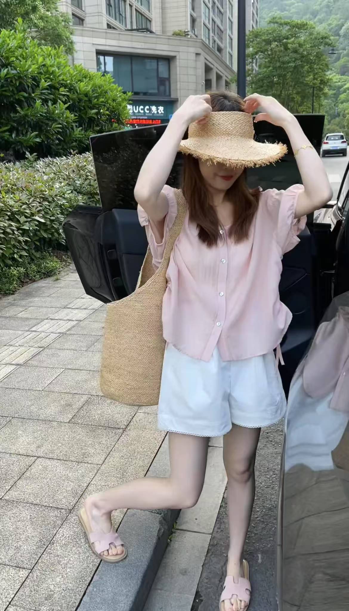 한 부서 루즈핏 얇은 스타일 단색 반팔 여성 셔츠 여름 디자인 센스 펌프 로프 쇼트 스타일 맨위 고유 한 아름다운 작은 셔츠