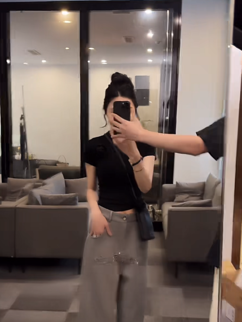 한 부서 패션 몸매 가꾸기 슬림해 보이는 라운드 넥 반팔 티셔츠 하이웨이스트 슬림해 보이는 와이드 레그 팬츠 투피스 세트