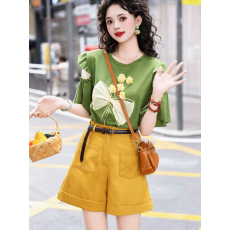 批发复古圆领立体花朵<b class='q'>T</b>恤宽松休闲上衣十高腰休闲<b class='q'>裤</b>纯色短<b class='q'>裤</b>A<b class='q'>字</b>裙<b class='q'>裤</b>