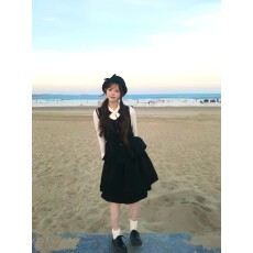 批发Romance Nanci 复古英伦千金感黑色收腰显瘦气质背心<b class='q'>蓬蓬</b><b class='q'>裙套装</b>