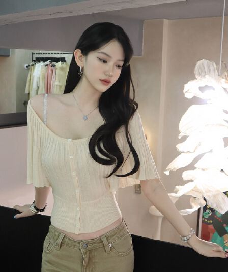 mummycat 계란 놓기 야옹 장기 화이트 코우 26 신제품 30 양모 장기 Pleat 대 라운드 넥 니트 맨위