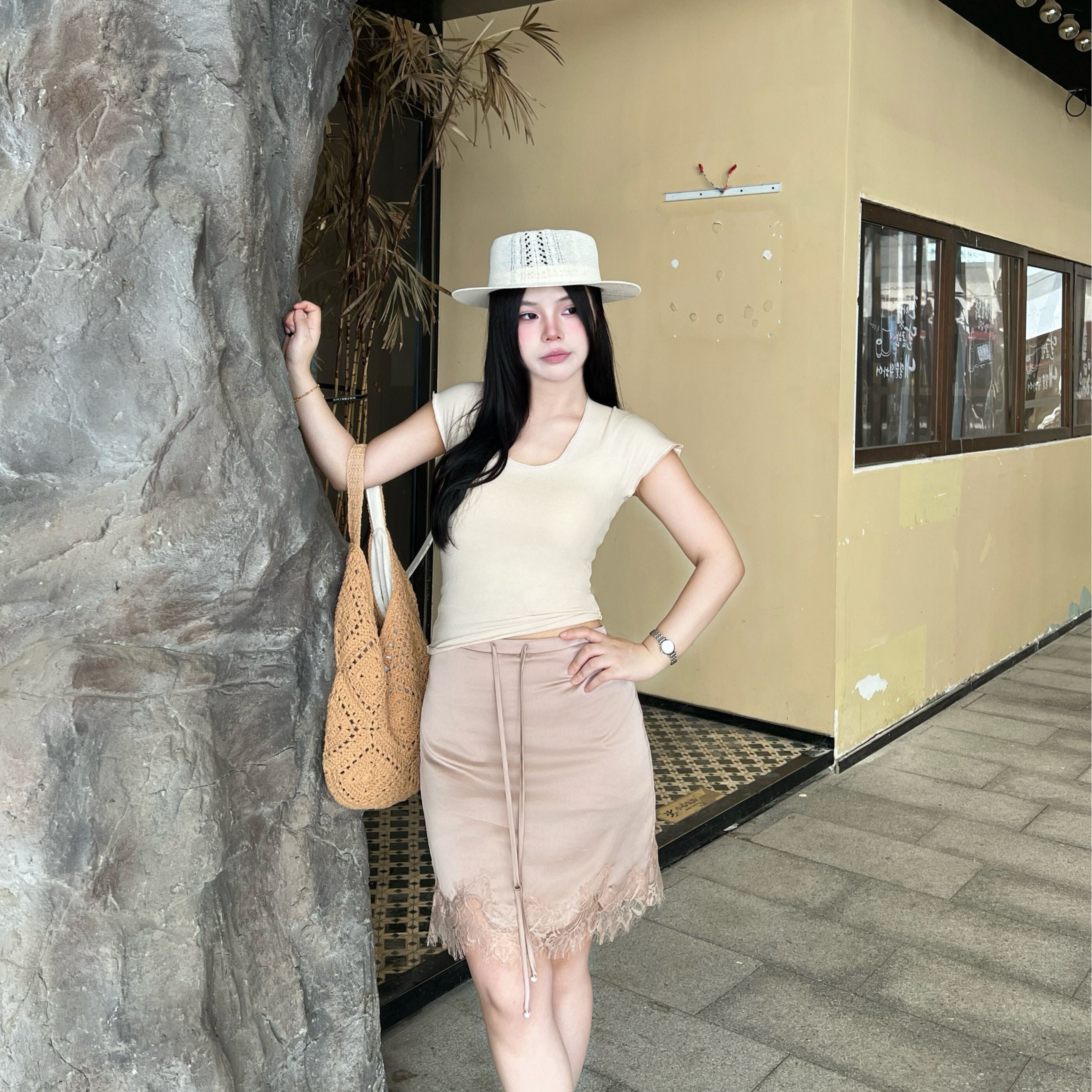 로얄 자매 세트 염색 품격 바람 펌프 로프 허리 머리 레이스 홀로우 아웃 밑단 타이트 스커트 반신 스커트 여성 여름