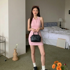 批发Fart Shop草莓软糖 粉色翻领无袖背心连衣裙女<b class='q'>春</b>夏包臀慢旅裙