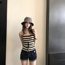 批发海盐冰条设计感撞色条纹抽绳收腰纽扣一字抹胸背心女夏