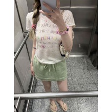 批发实价不减~设计感彩色字母涂鸦印花正肩花纱短袖T恤格子裙套<b class='q'>装</b>
