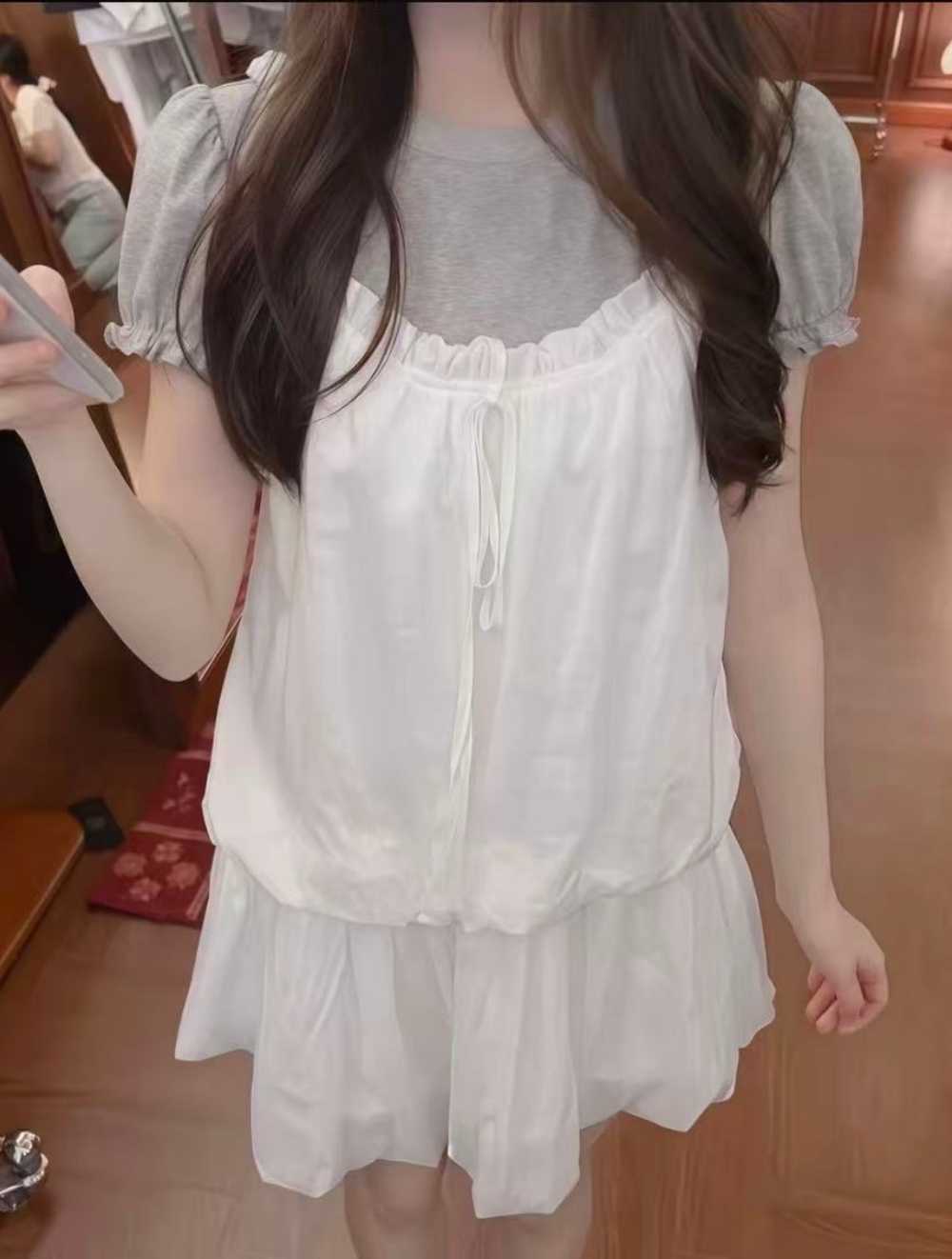 정가 감소되지 않음 한 부서 다용도 허리 수축 슬림해 보이는 슬립 드레스 작은 청신 라운드 넥 반팔 티셔츠 투피스 세트