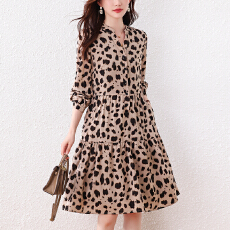批发欧洲站时尚胖mm大码<b class='q'>连衣裙</b>子2026春季新款豹纹休闲遮肚显瘦女装