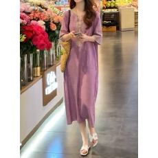 批发新中式国风重工刺绣V领<b class='q'>连衣裙</b>女2026夏季新款宽松显瘦气质长裙子