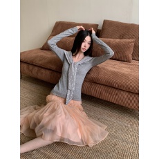 批发“灰屿”亮片大<b class='q'>翻领</b>拼接亮丝针织打结系带打底衫上衣