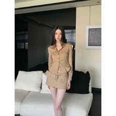 批发高智性感设计感修身弹力收腰衬衫+莱赛尔雅痞宽腰带mini裙裤卡其