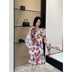 批发热带雨林 原创设计明艳风情大彩花喇叭长袖<b class='q'>连衣裙</b>
