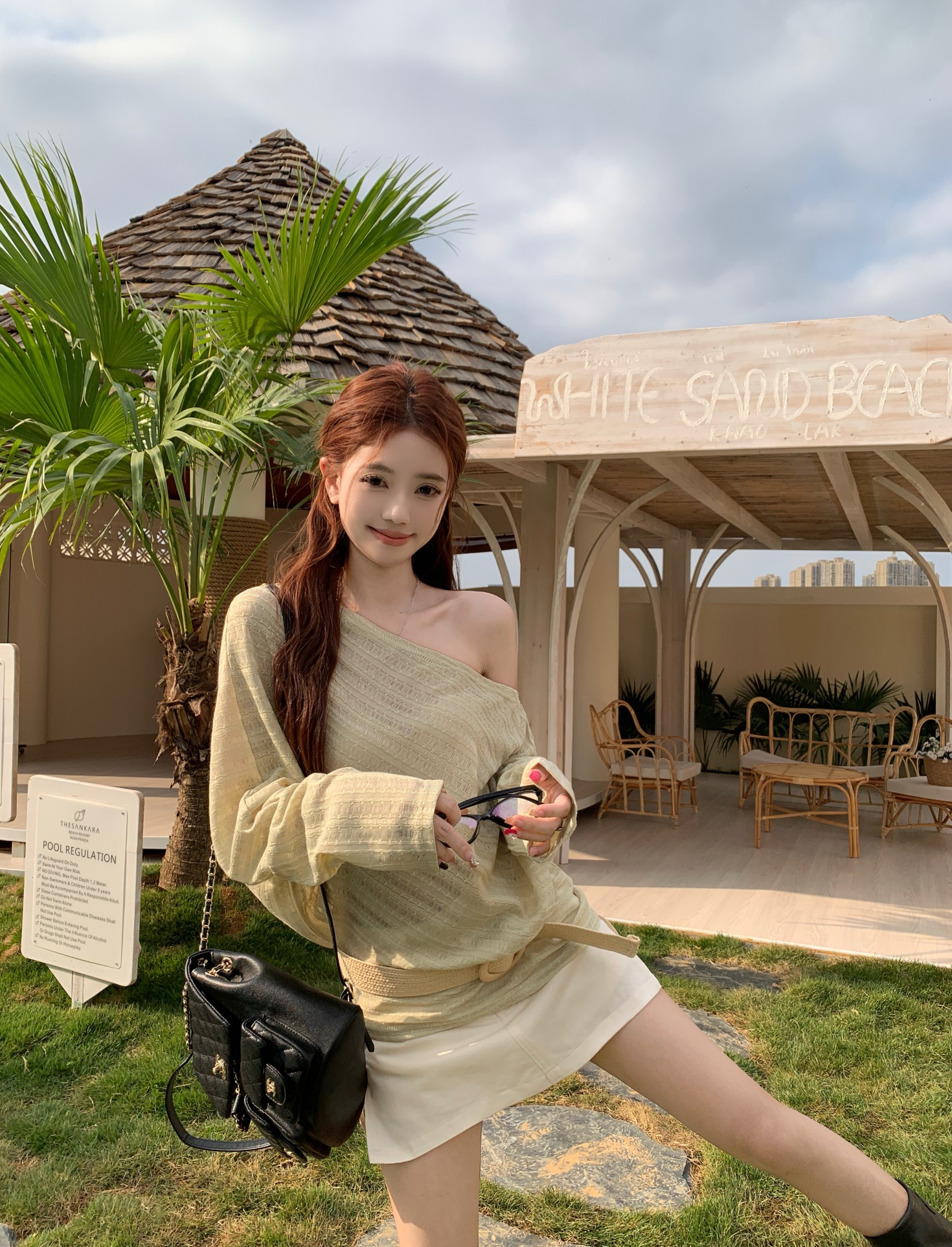 실사 정가 비스듬한 어깨 니트 스웨터 오프숄더 슬림해 보이는 휴가 바람 긴팔 벨트 보내기