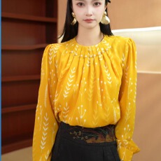 批发2025新款原版<b class='q'>正品</b>显瘦气质衬衫秋冬重工珍珠洋气显瘦小衫