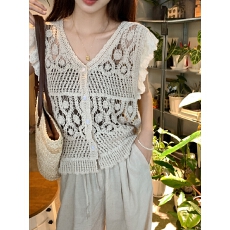 批发夏季新款法式镂空钩花蕾丝拼接V领飞飞袖<b class='q'>背心</b>罩衫