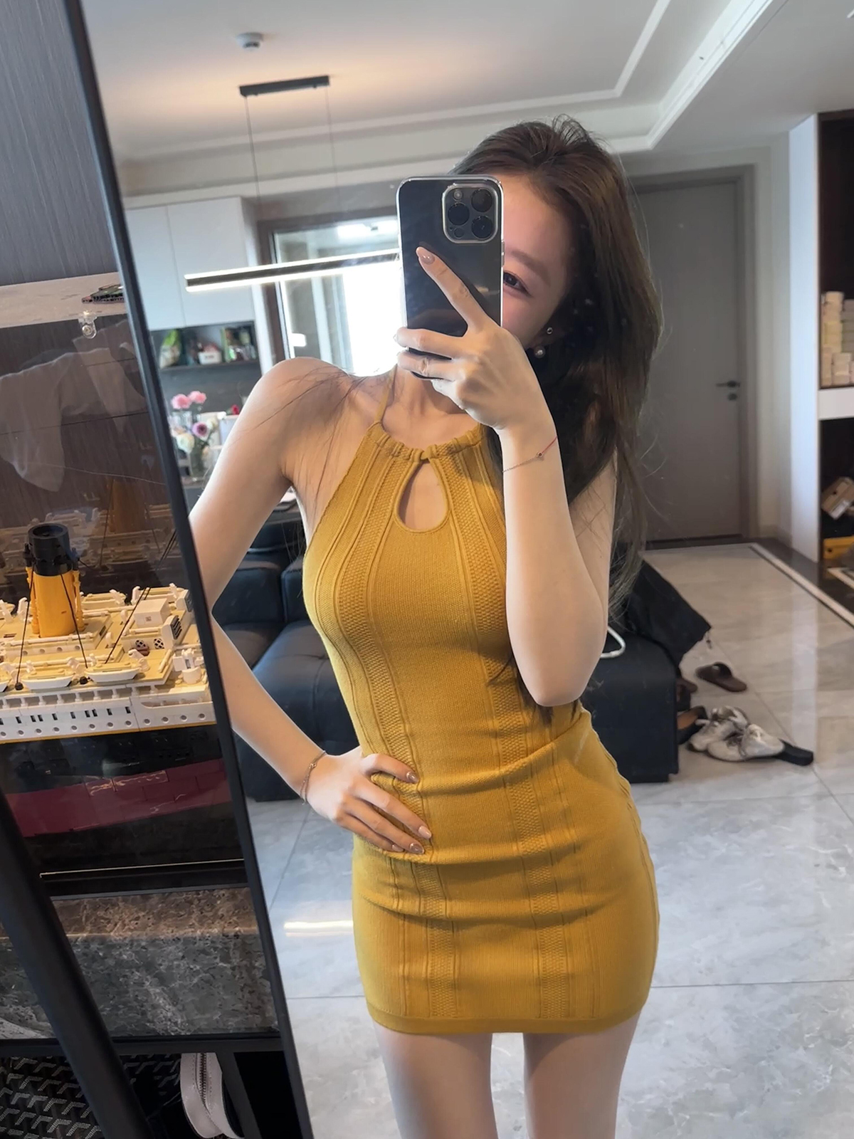 황색 행침 목 홀로우 아웃 여성 드레스 봄 여름 허리 수축 모직물 타이트 스커트 롱 스커트