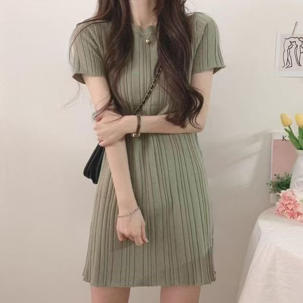 프랑스식 캄파넬라 세과 차 휴식 Chic 한 마디 타이트 스커트 질감 고급 센스 빛 요리 한 작은 키 니트 여성 드레스 여름