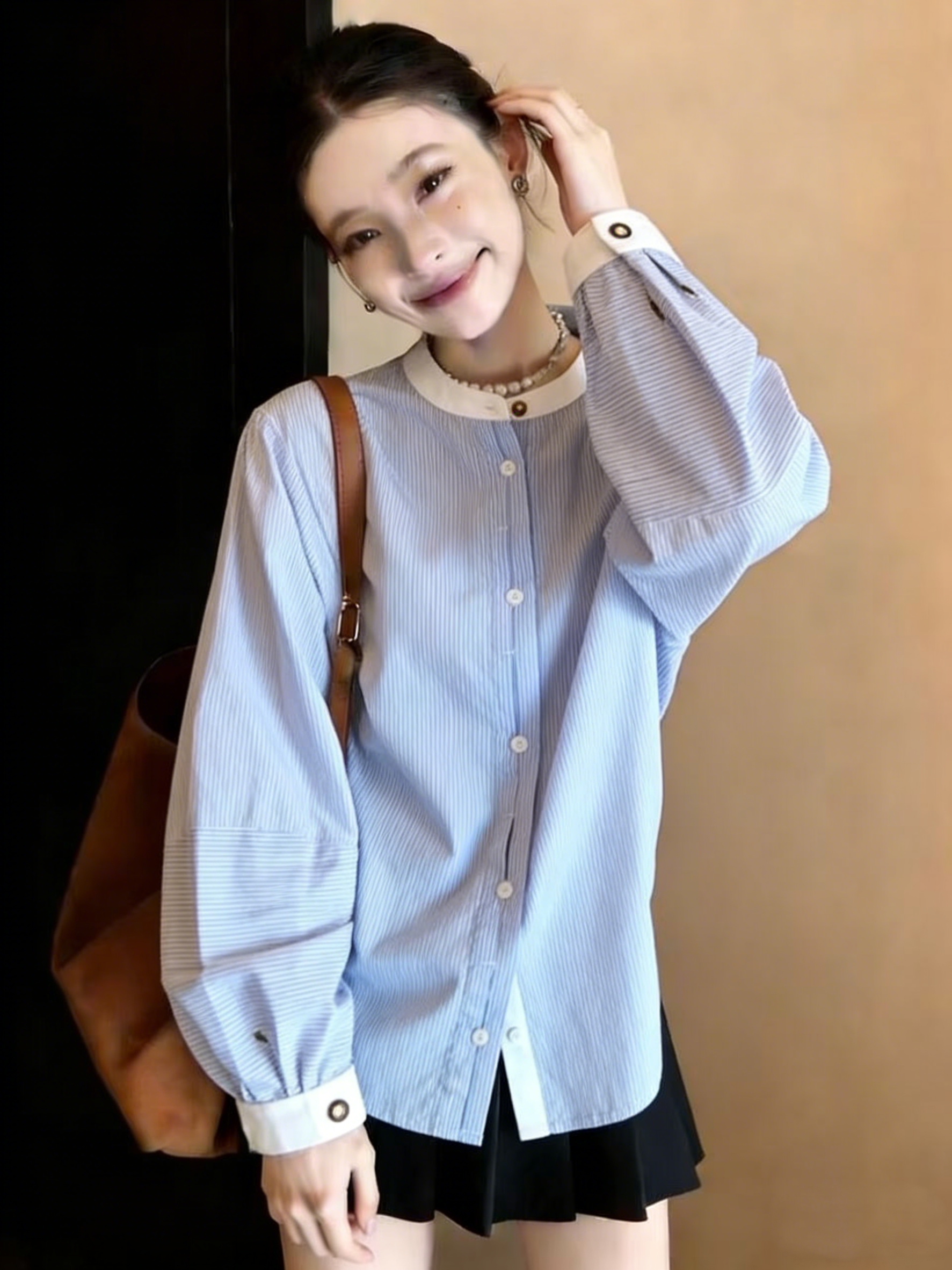 프랑스식 고급 센스 파란색 스트라이프 여성 셔츠 2026 새로운 조기 봄 작은 셔츠 맨위 디자인 센스 긴팔