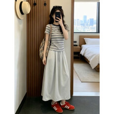 批发2026新款超火减龄短袖条纹<b class='q'>连衣裙</b>子女夏季小个子穿搭一整套装长裙