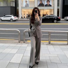 批发春季搭配一整套大码胖mm收腰西装外套阔腿裤气质通勤风<b class='q'>职业</b><b class='q'>套装</b>女