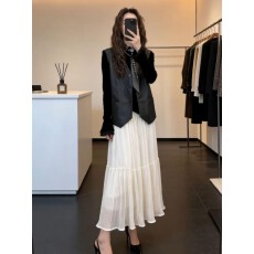 批发春季搭配一整套大码胖mm打底上衣叠穿马甲半身裙巨好看超火套装女