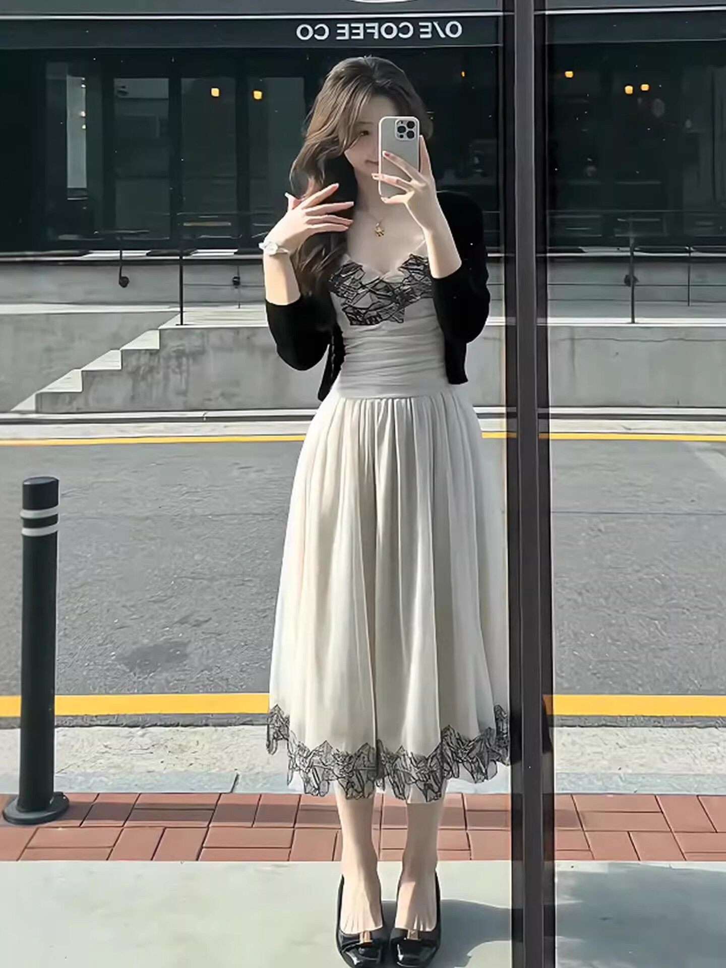 프랑스식 고급 센스 순수한 욕망 레이스 레이스 슬립 여성 드레스 여름 2026 새로운 아름다운 꼬집기 허리 작은 치마