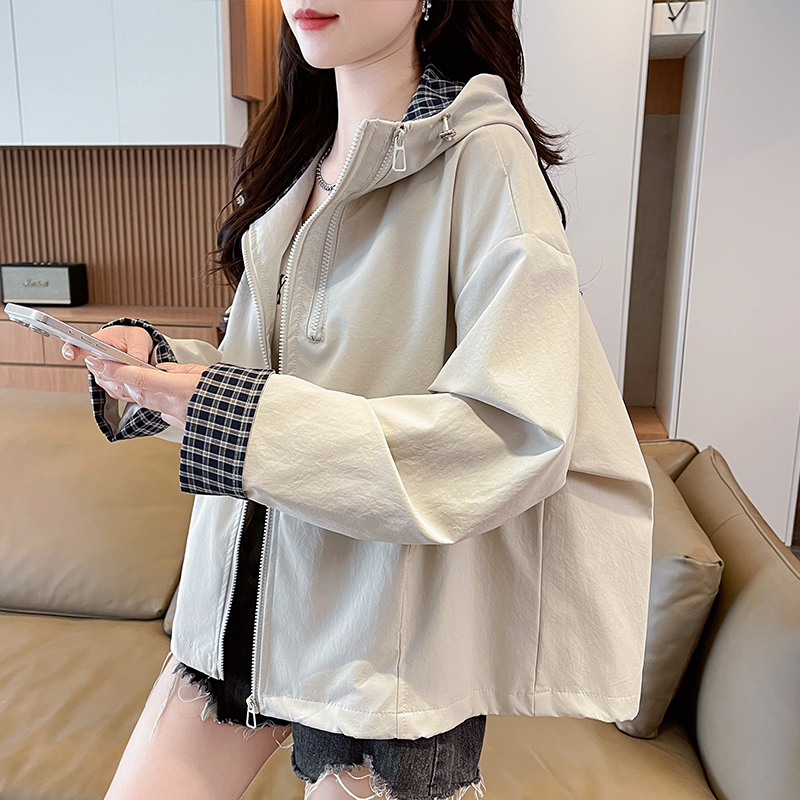 실사 재고 상품 패션 후드 패치워크 색상 여성 코트 봄 가을 새로운 루즈핏 캐주얼 작은 키 쇼트 스타일 바람막이 재킷