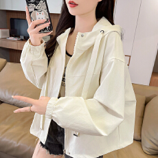 批发实拍冲锋衣连帽<b class='q'>外套</b>女春秋2026新款宽松<b class='q'>休闲</b>工装夹克小个子上衣