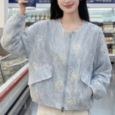 批发实拍2026圆领刺绣提花<b class='q'>短款</b>防晒外套女夏季宽松透气拉链<b class='q'>开衫</b>上衣