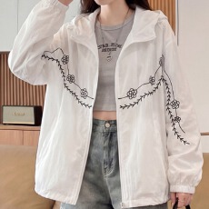 批发实拍立领花朵刺绣防晒外套女夏薄款透气宽松休闲百搭开衫上衣