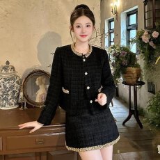 批发法式富家千金小香风套装女<b class='q'>秋</b>冬气质高级感短外套高腰半身裙两件套