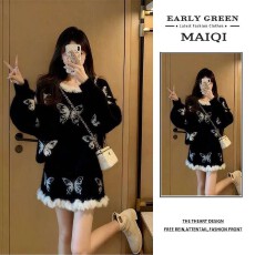 批发蝴蝶印花拼接毛边设计感针织套装女2025秋冬慵懒风显瘦减龄两件套