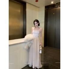 批发实拍实价香氛美人白色蕾丝边百褶抹胸内搭外穿连衣裙