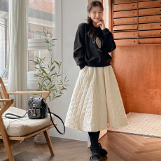 批发有货 KOREA 极简高级感中长款遮胯显瘦菱格夹棉插袋A字大摆半身裙