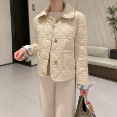 批发Cherry 重工复古花纹里<b class='q'>翻领</b>气质菱格小香风夹棉外套~正反可穿