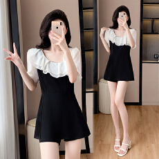 批发2026夏款<b class='q'>大码</b>时尚套<b class='q'>装</b>胖mm遮肚显瘦荷叶边拼接设计上衣短<b class='q'>裤</b>两件套