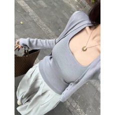 批发灰色针织吊带外搭开衫两件套女<b class='q'>春</b>秋季韩系chic别致穿搭小个子上衣