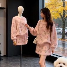 批发冬装穿搭一整套2026超火独特漂亮氛围感粉色针织衫毛衣<b class='q'>裙子</b>两件套