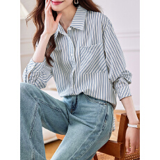 批发实拍C#时尚条纹衬衫<b class='q'>女</b>2026秋款韩系宽松叠穿慵懒风衬衣<b class='q'>女</b>