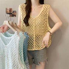 批发实拍<b class='q'>大码</b>甜美多巴胺钩花镂空坎肩针织开衫女新款叠穿外搭罩衫上衣