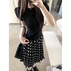 批发韩系套装裙气质减龄温柔风2026年春季新款休闲<b class='q'>两件套</b>