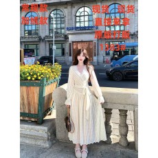批发白里纯粹线条 设计感连衣裙收腰长袖<b class='q'>雪纺</b>V领法式复古气质显瘦<b class='q'>长裙</b>