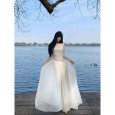 批发性感<b class='q'>露背</b>白色蕾丝吊带<b class='q'>连衣裙</b>女夏季海边度假风纯欲绝美收腰长裙子